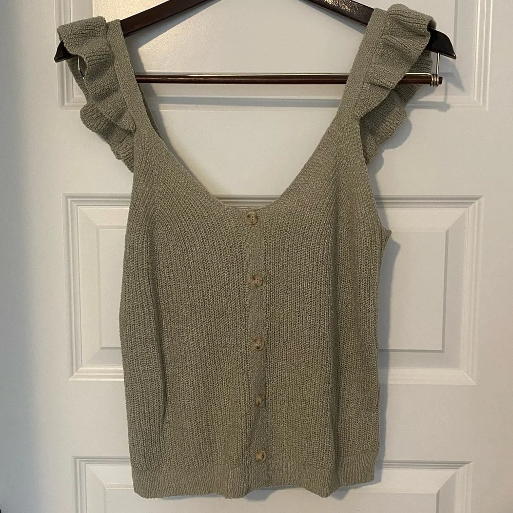 Moving Sale * NEW Mine Ruffle Sweater Size L Tan